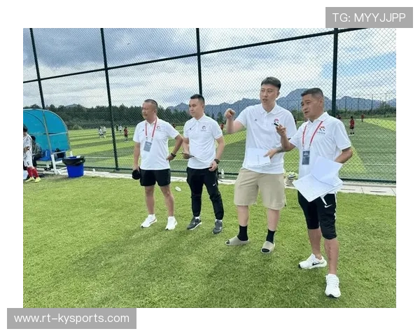 足球联赛在青训推广中与地方政府合作共同建设基层场地资源,青训足球队 足球联赛在青训推广中与地方政府合作共同建设基层场地资源,青训足球队